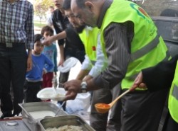 Afganlı Mültecilere Sıcak Yemek 