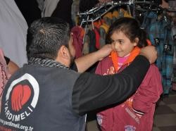 Gazzeli Yetim Çocukları Sevindirdik